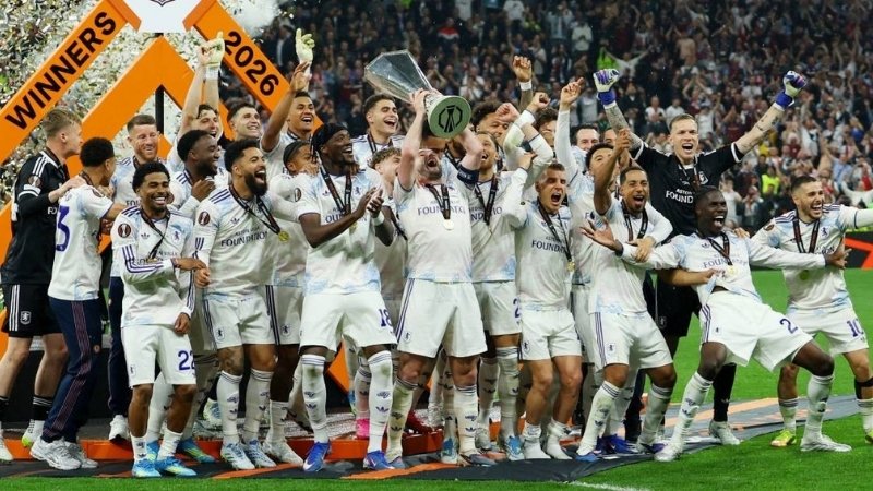 Aston Villa chấm dứt 30 năm chờ đợi danh hiệu
